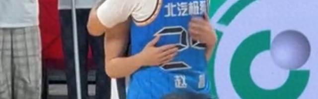 耀世娱乐-徐杰决胜时刻被DNP！沮丧一幕曝光引热议 杜锋为明夏续约压价吗？|广东|赵睿|广东男篮|张皓嘉|胡明轩_新浪体育_新浪新闻