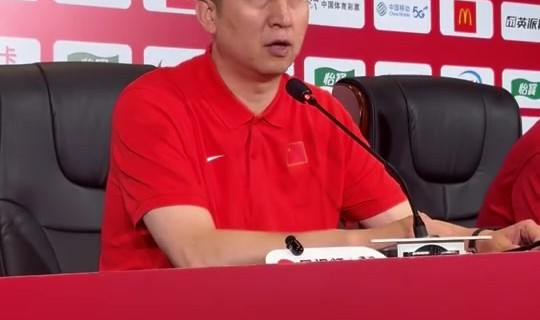 Yaoshi-郭士强：余嘉豪的脚踝进行了个小手术 可能会缺席今夏前期的比赛